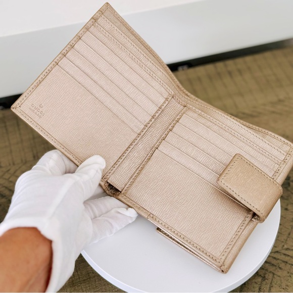 Gucci Lovely Heart Bifold Wallet - Champagne Gold - Picture 11 of 12